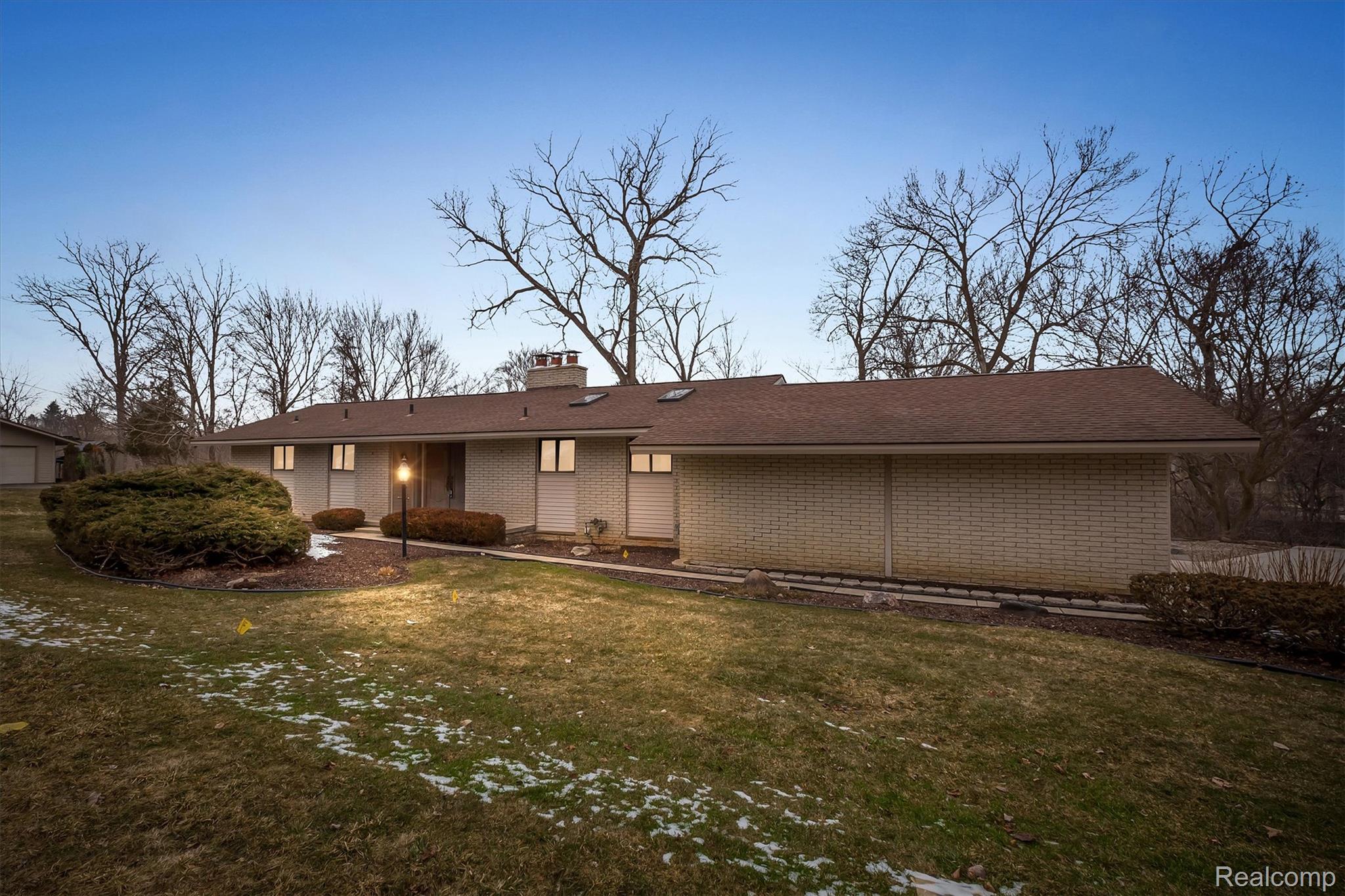 33420 Quaker Valley Road