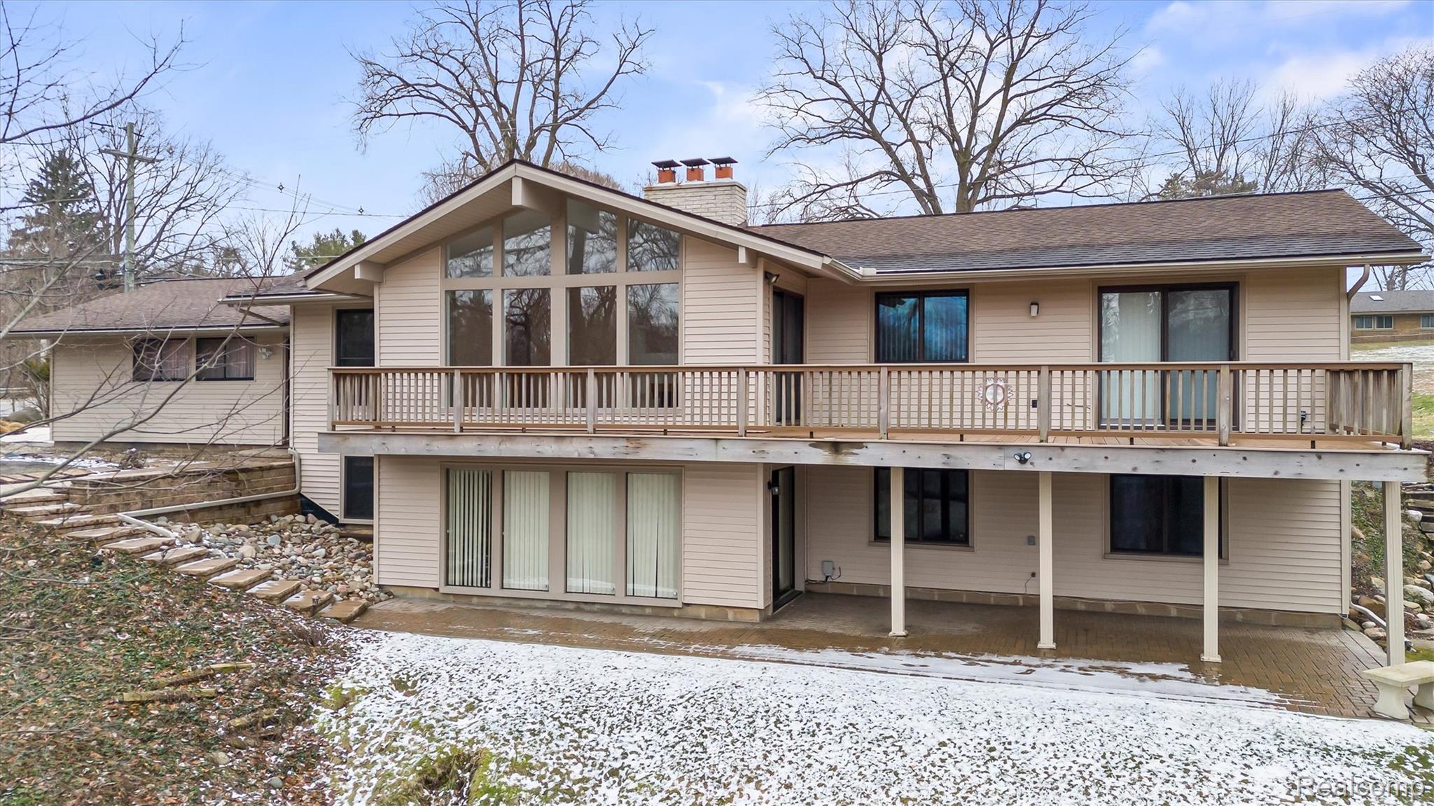 33420 Quaker Valley Road