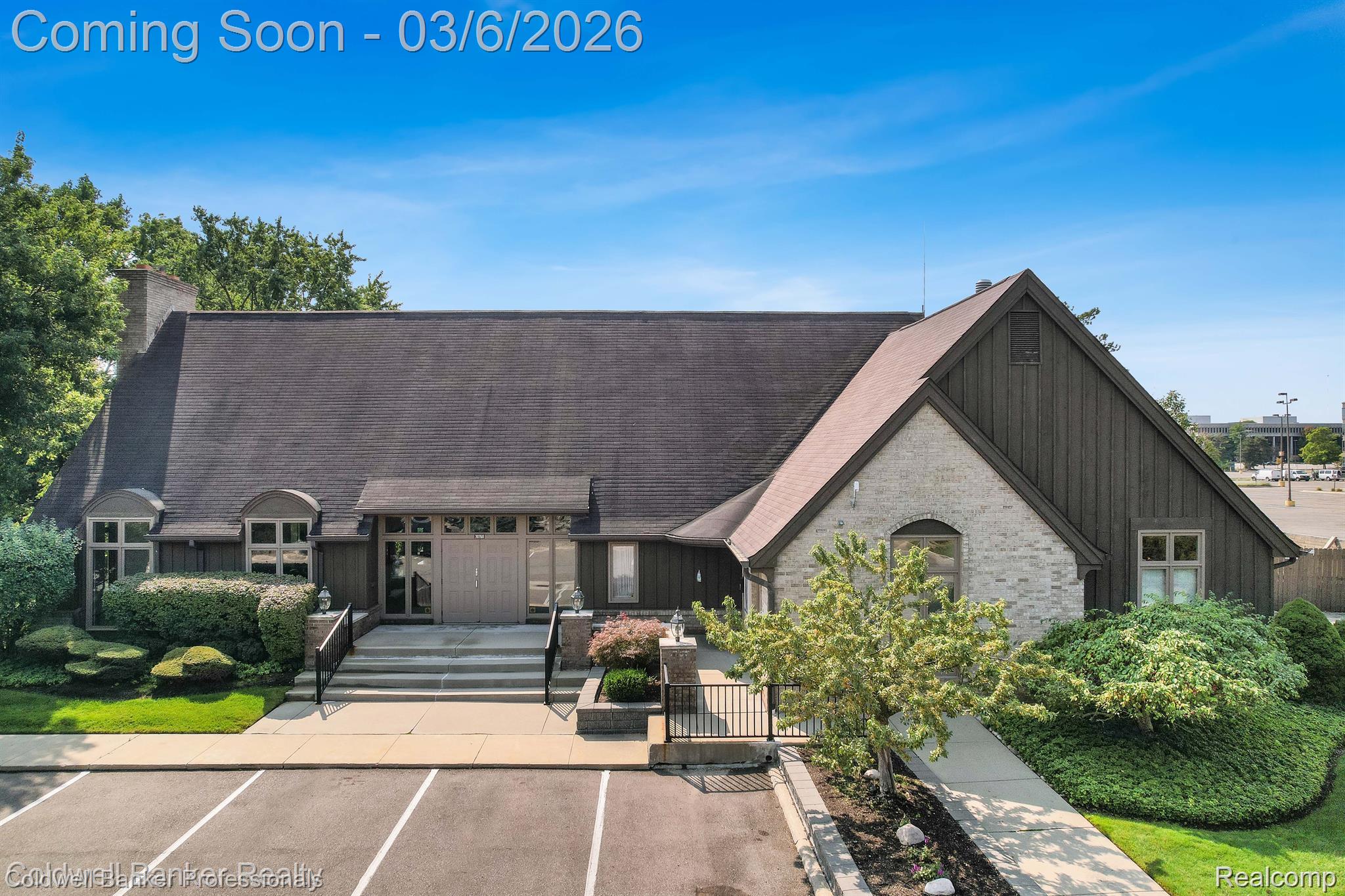 23715 Overlook Circle