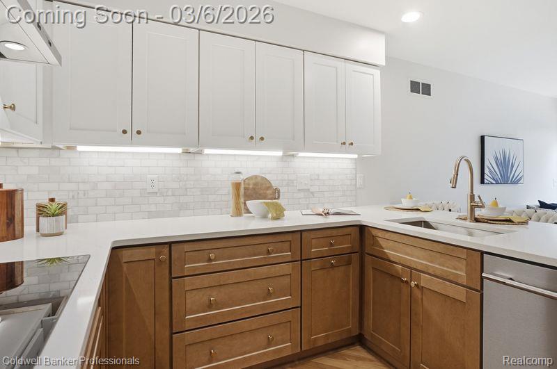 23715 Overlook Circle