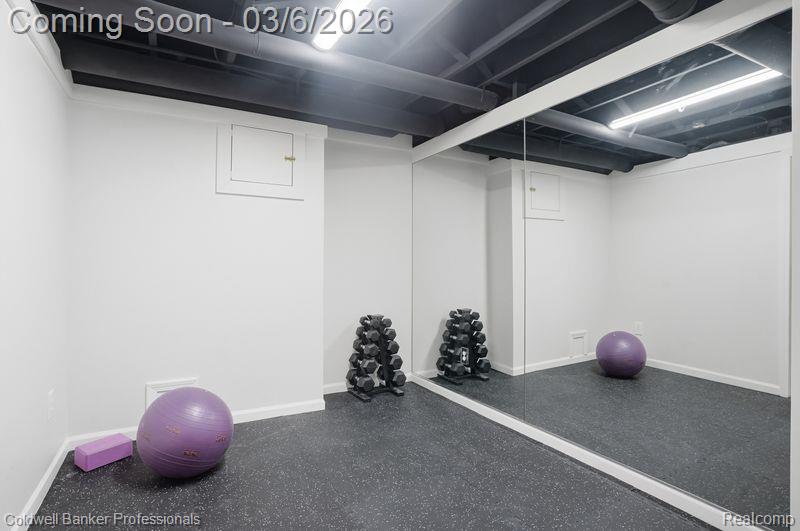 23715 Overlook Circle