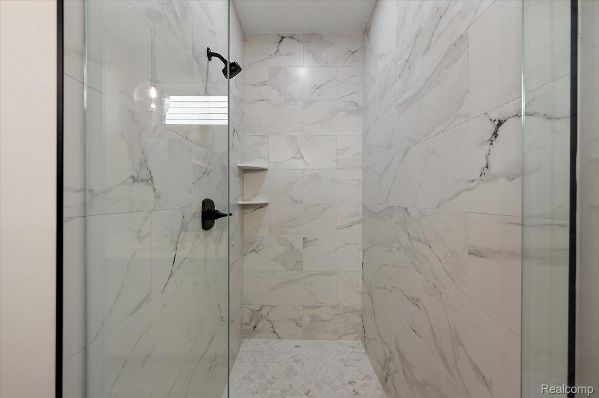 56667 Via Bellano 32