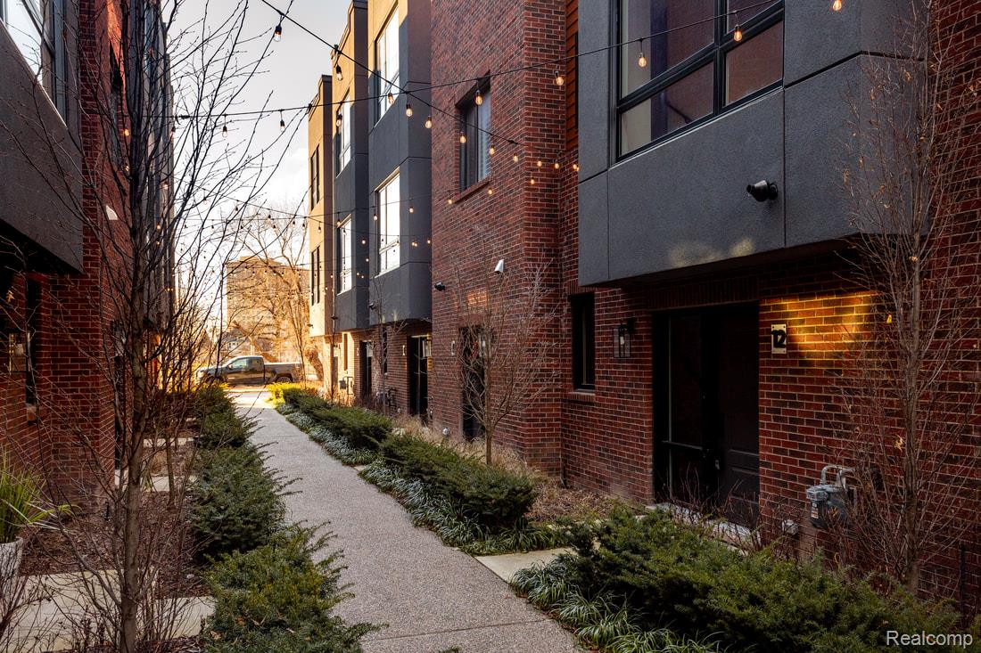 2037 11th Street Unit: 9