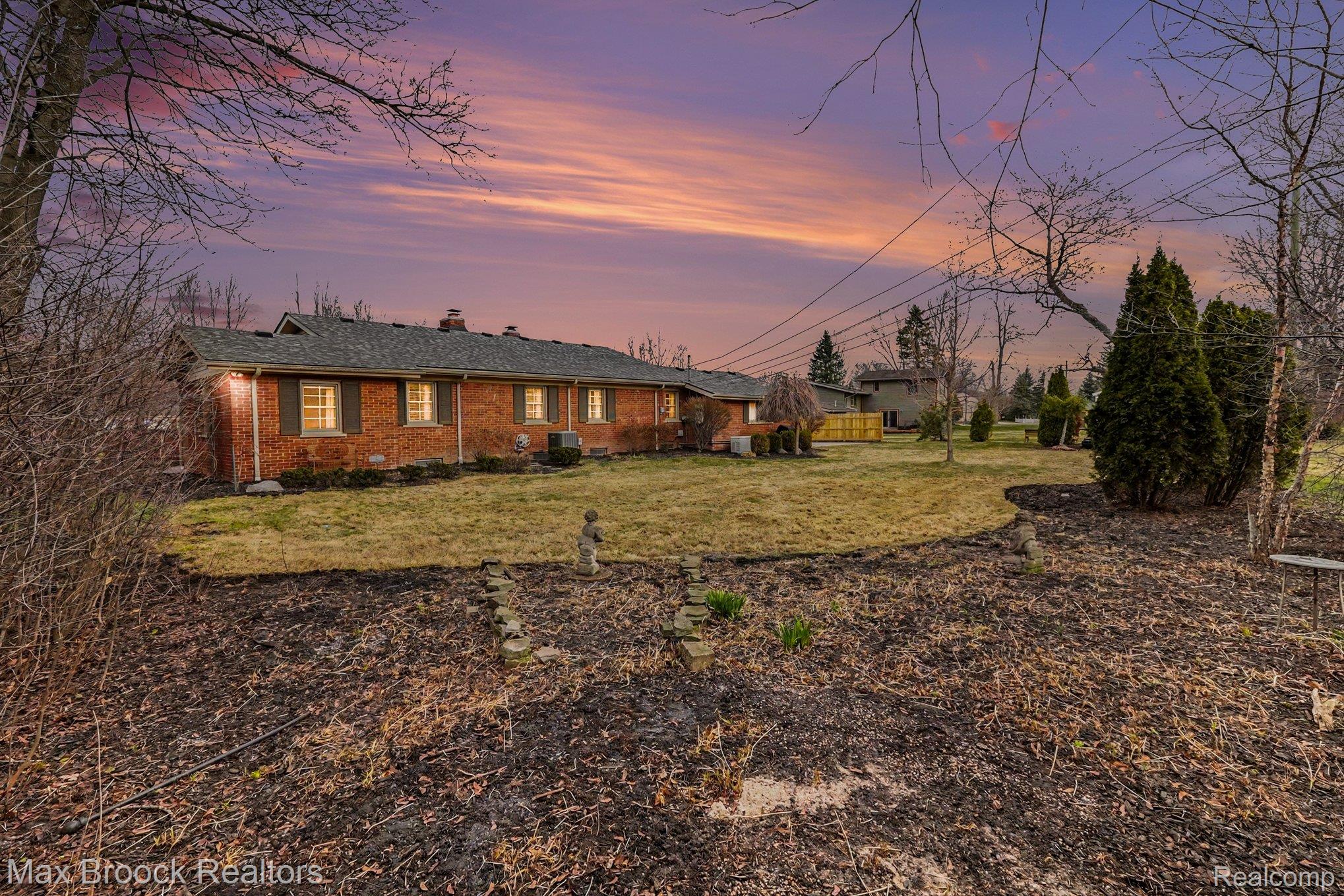 3436 Paddington Drive