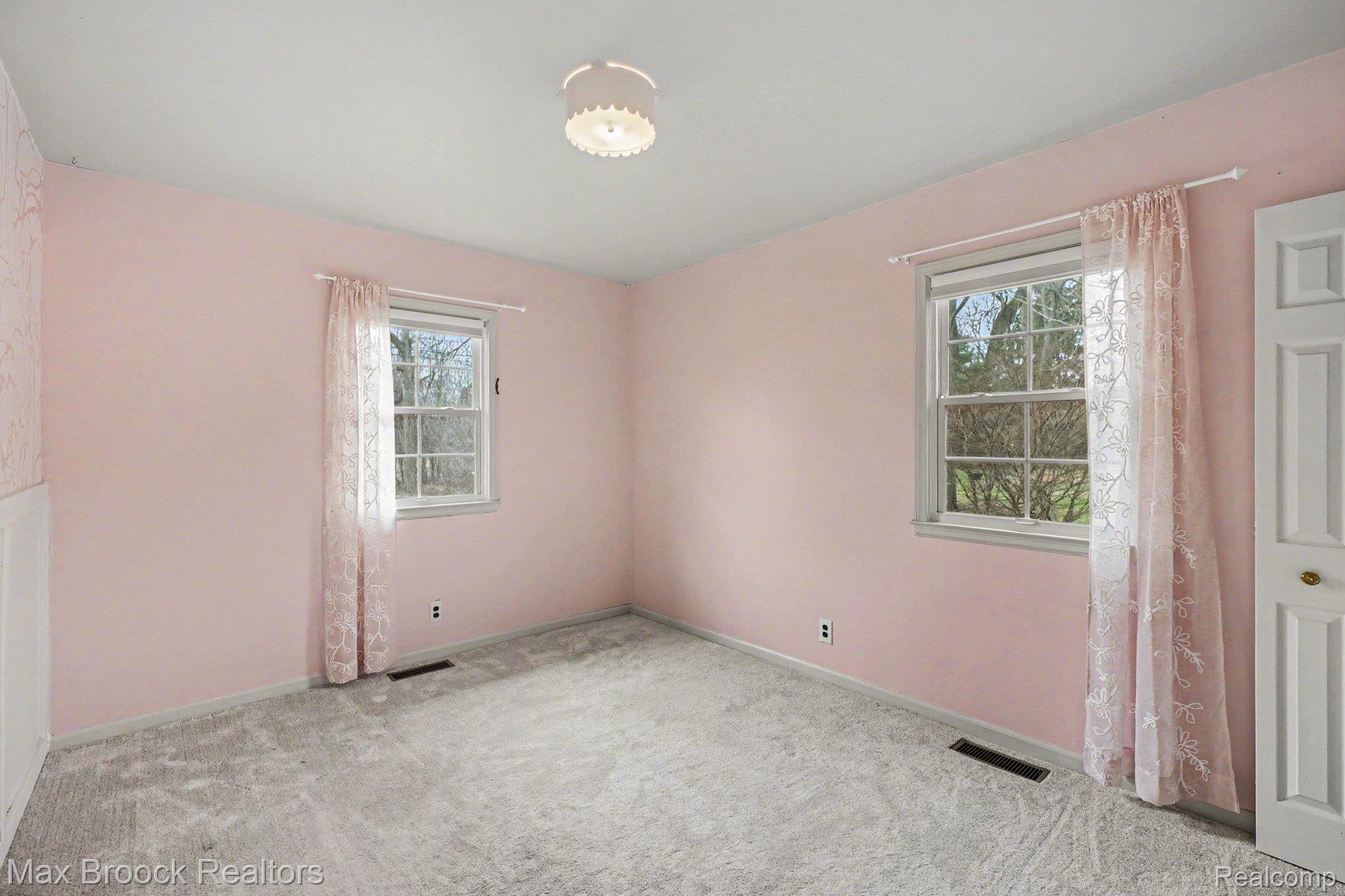 3436 Paddington Drive