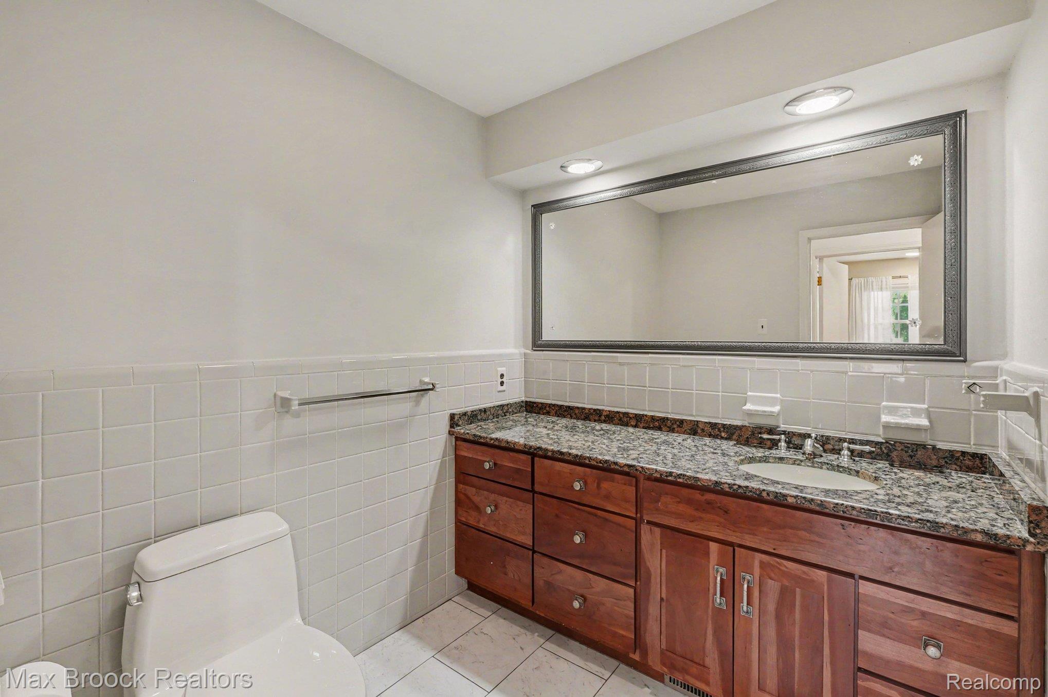 3436 Paddington Drive