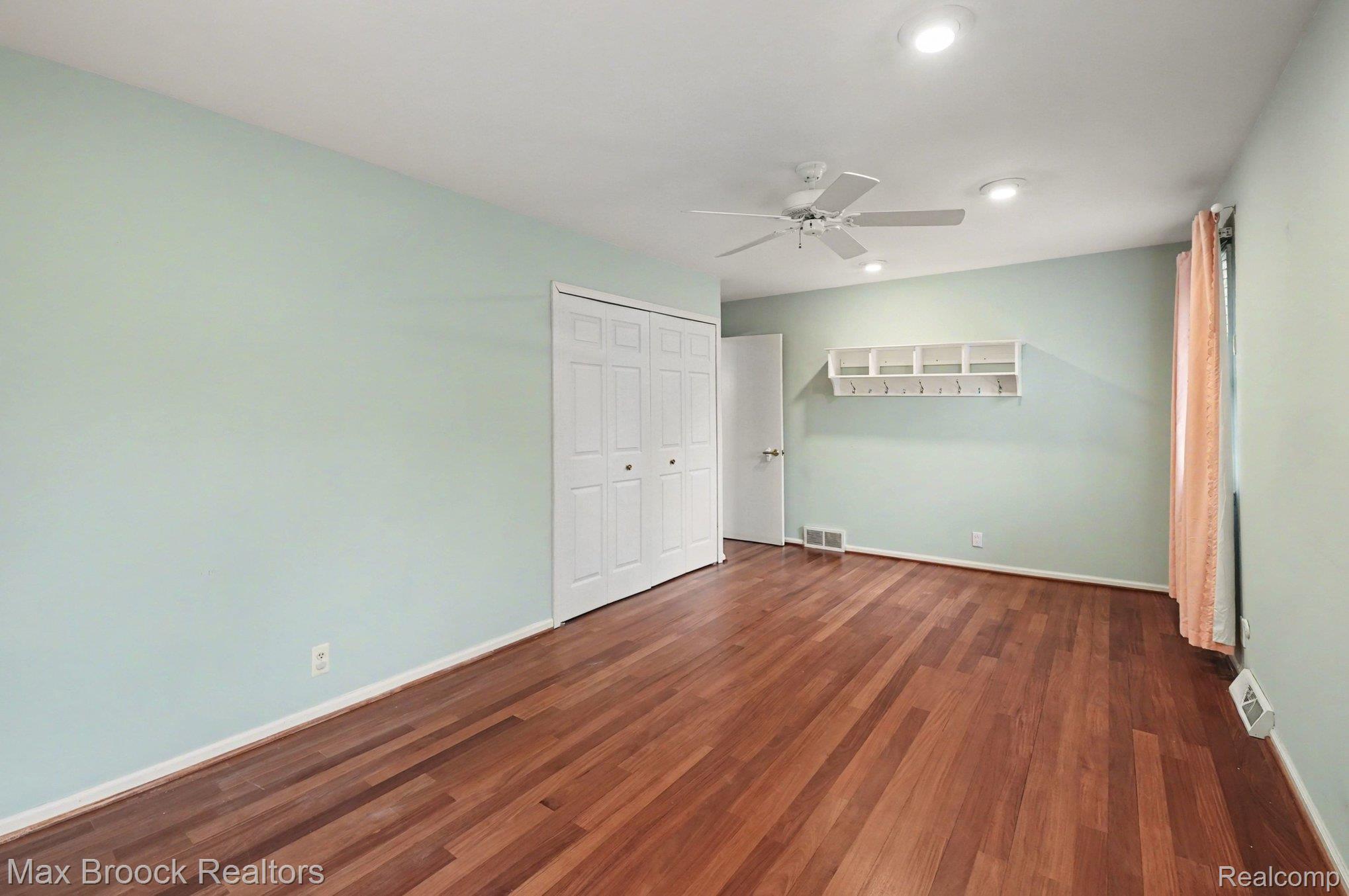 3436 Paddington Drive