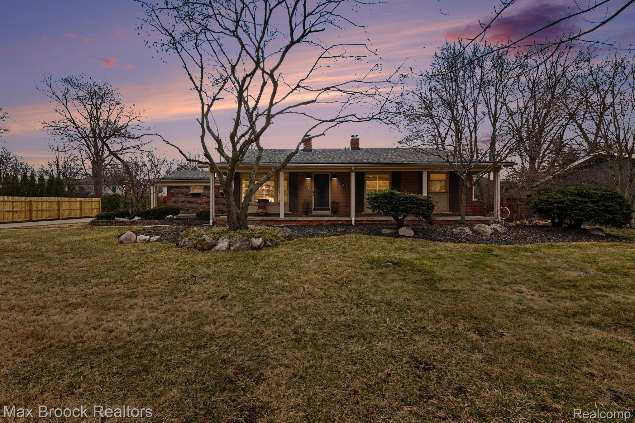 3436 Paddington Drive
