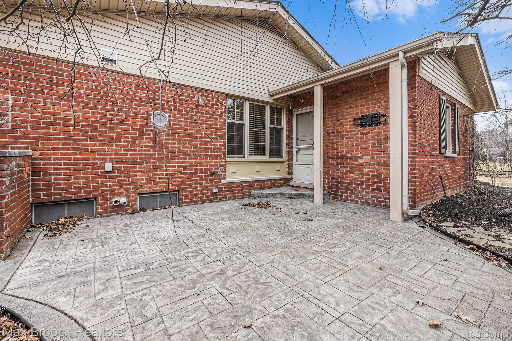 3436 Paddington Drive