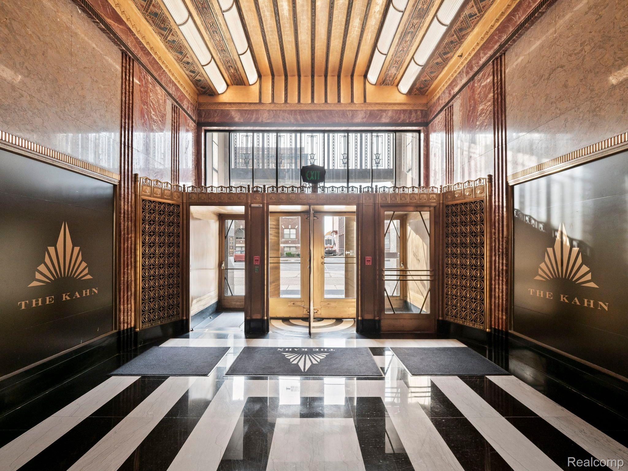 7430 2nd Avenue 1011