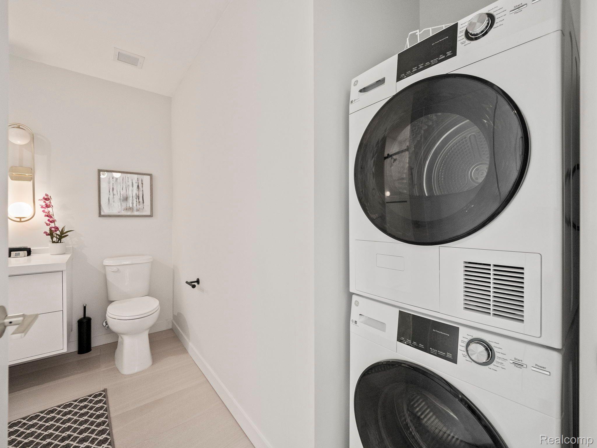 7430 2nd Avenue 1011