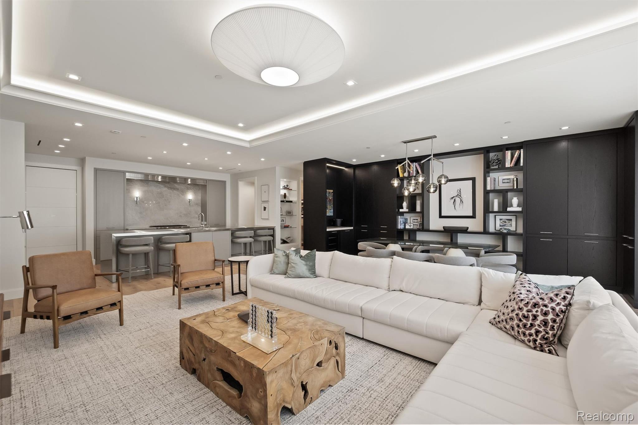 369 N Old Woodward Avenue 207