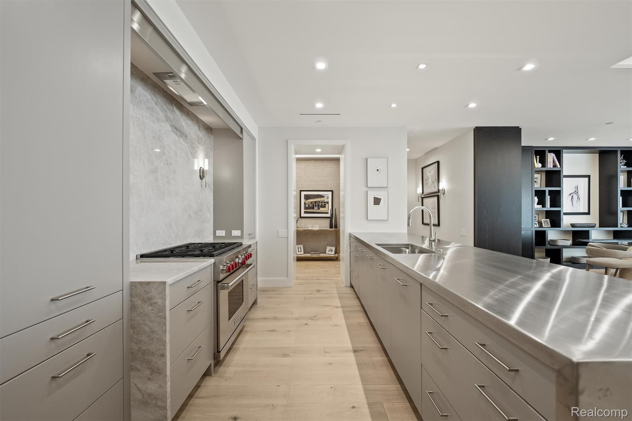 369 N Old Woodward Avenue 207