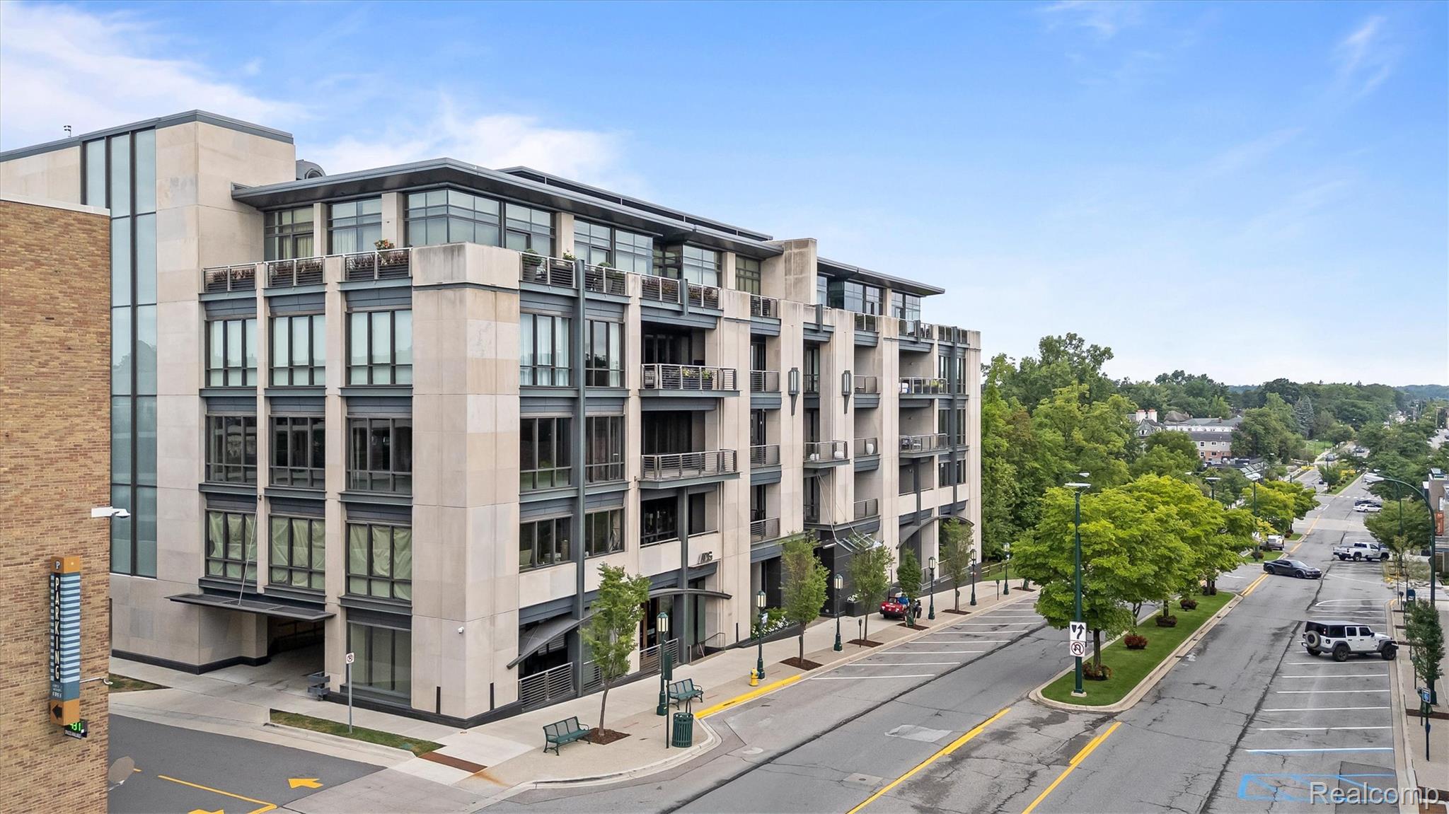 369 N Old Woodward Avenue 207