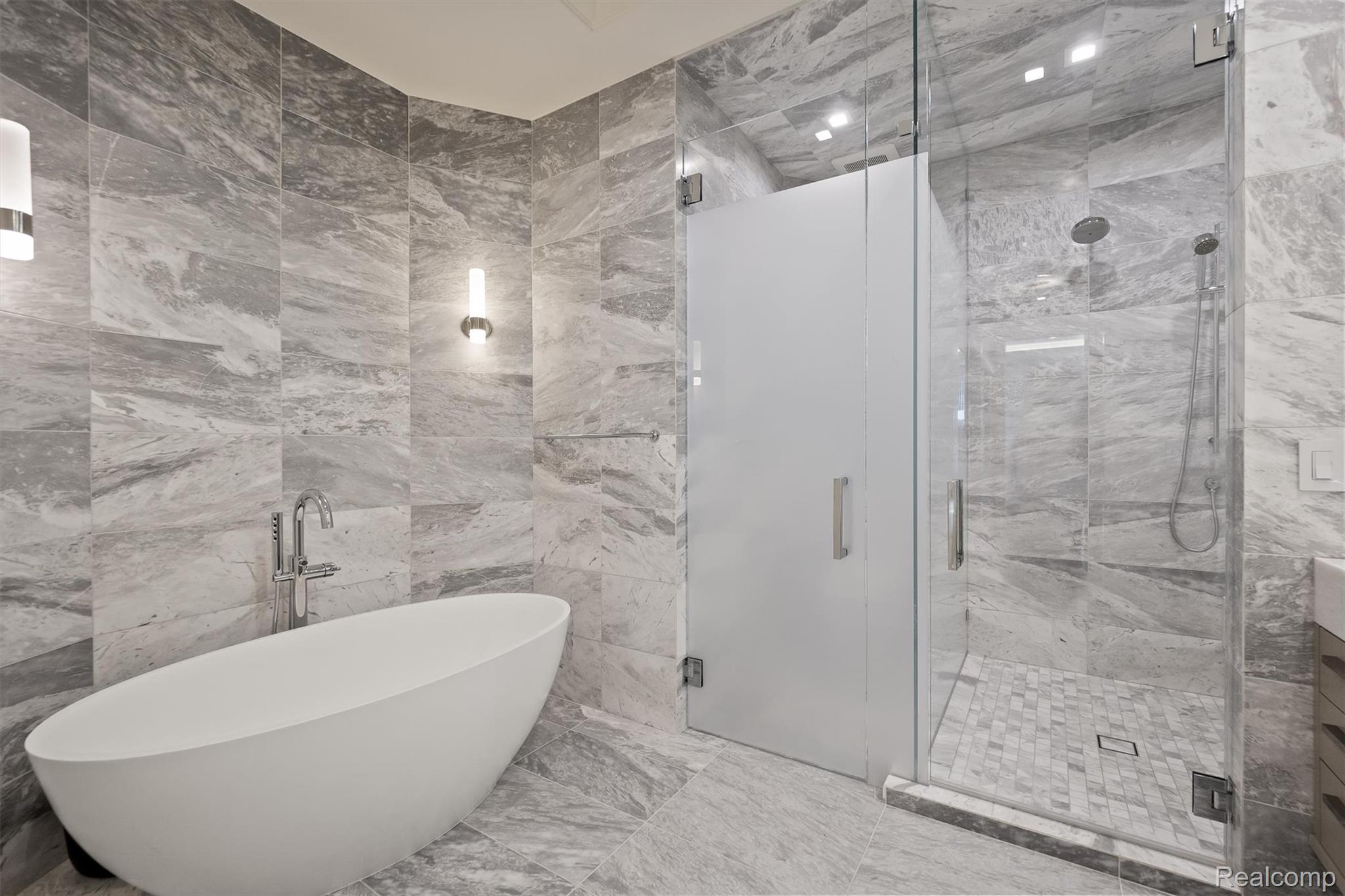 369 N Old Woodward Avenue 207