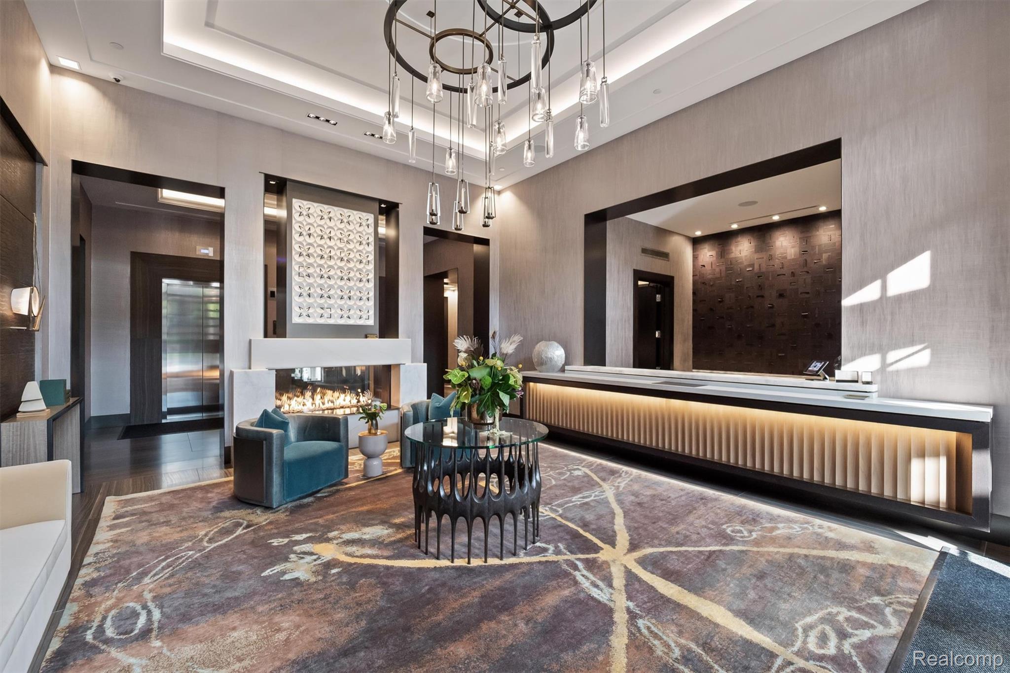 369 N Old Woodward Avenue 207