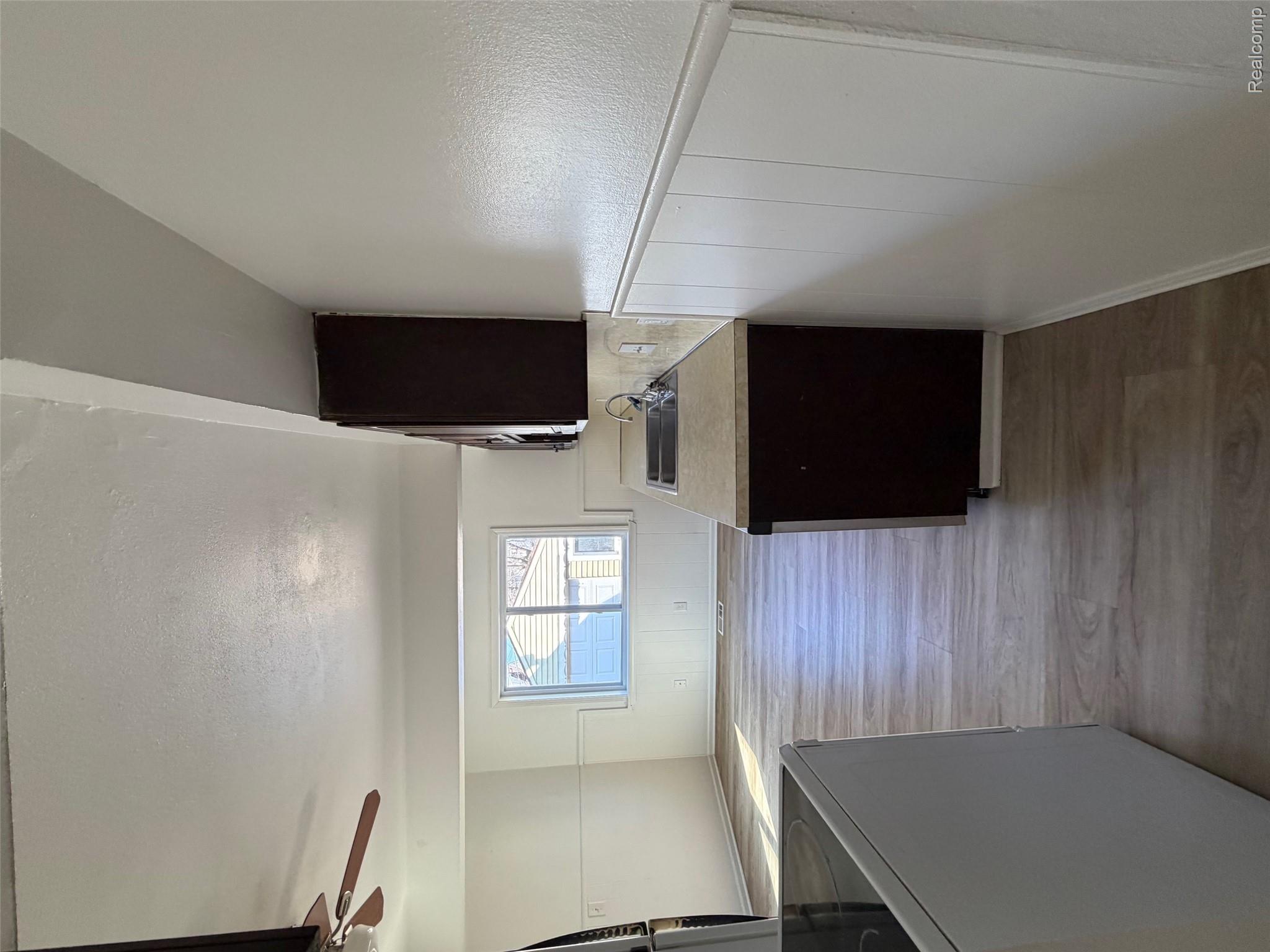 23049 BATTELLE Avenue