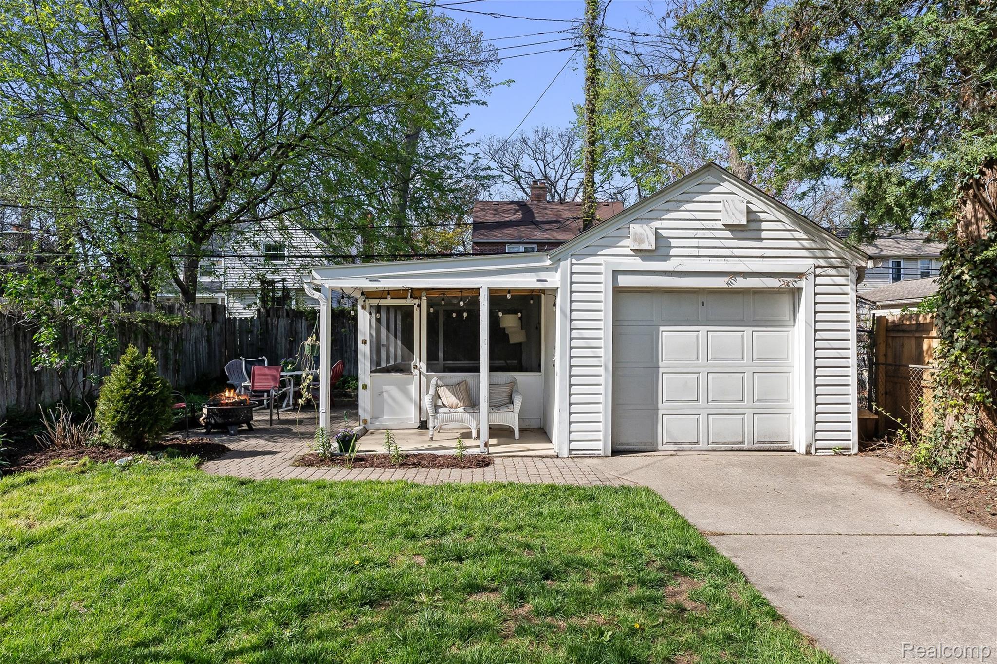 580 W Lewiston Avenue