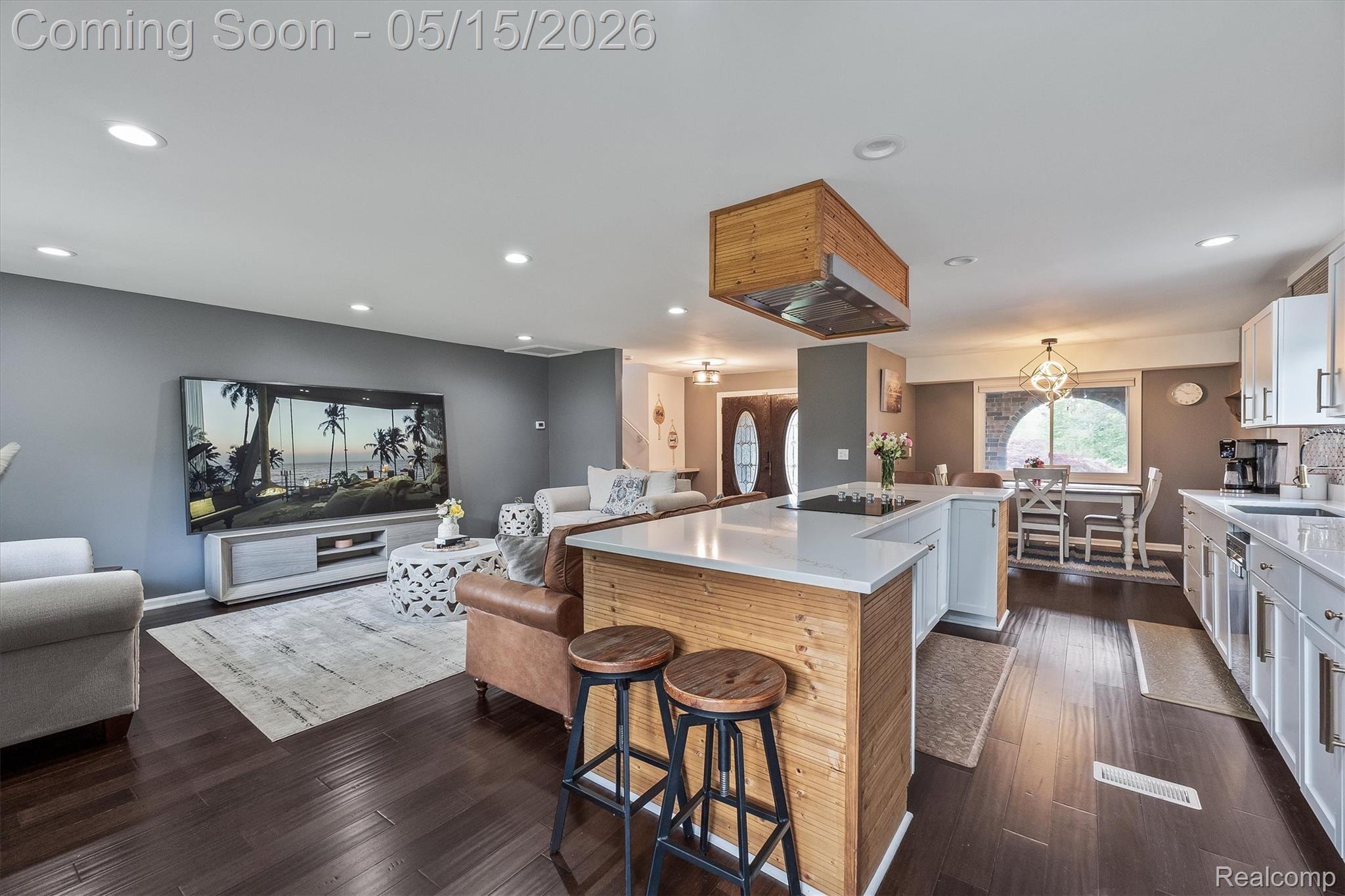 33429 Quaker Valley Road