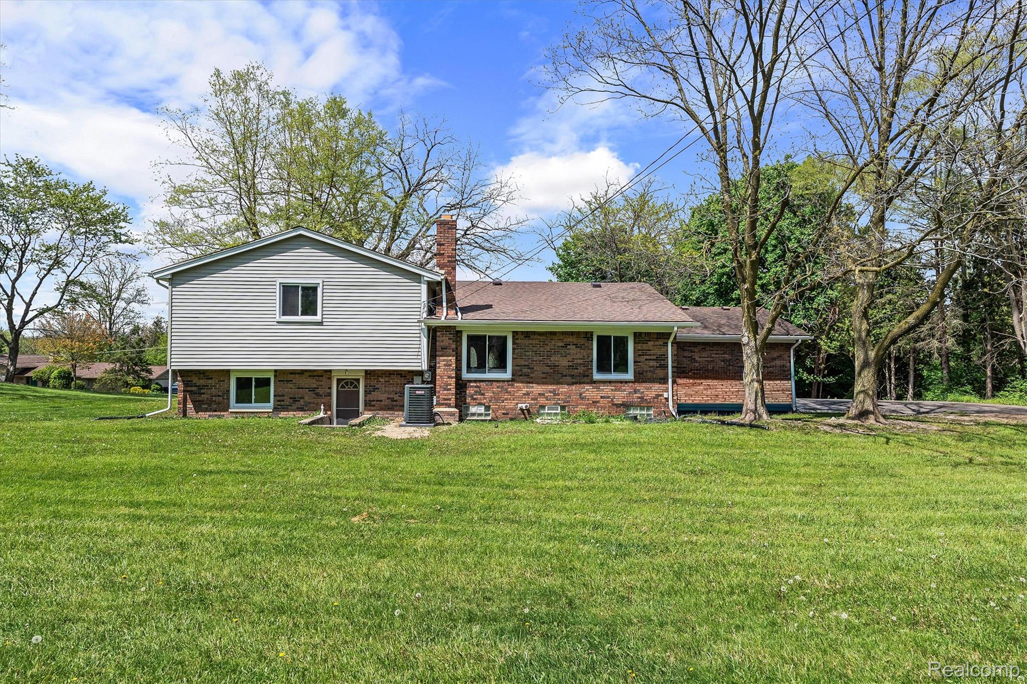 33429 Quaker Valley Road