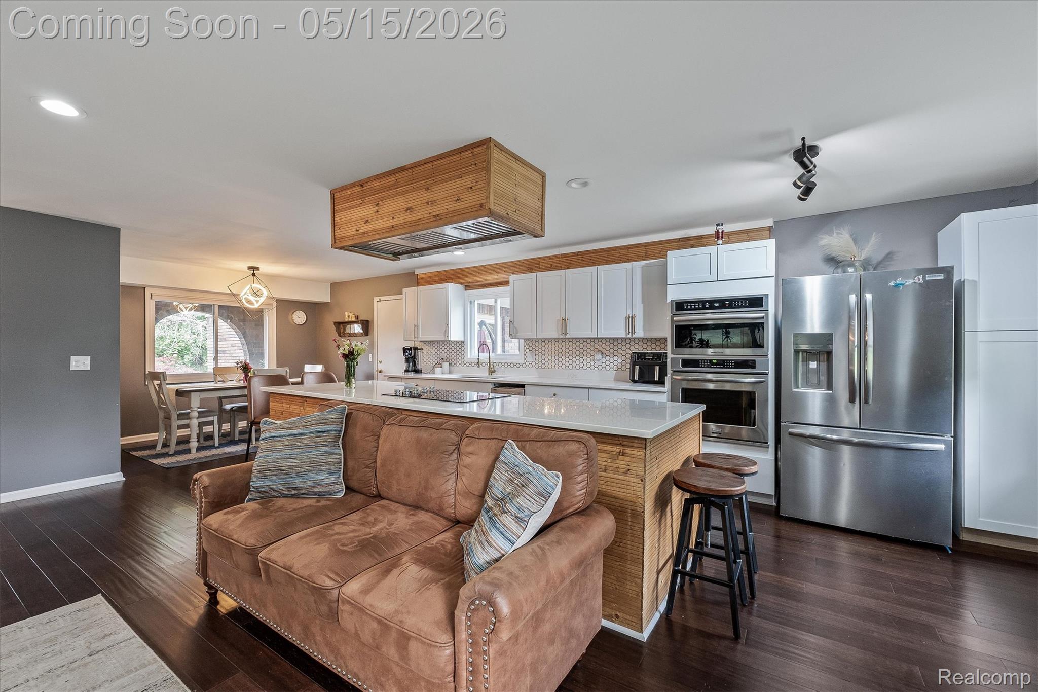 33429 Quaker Valley Road