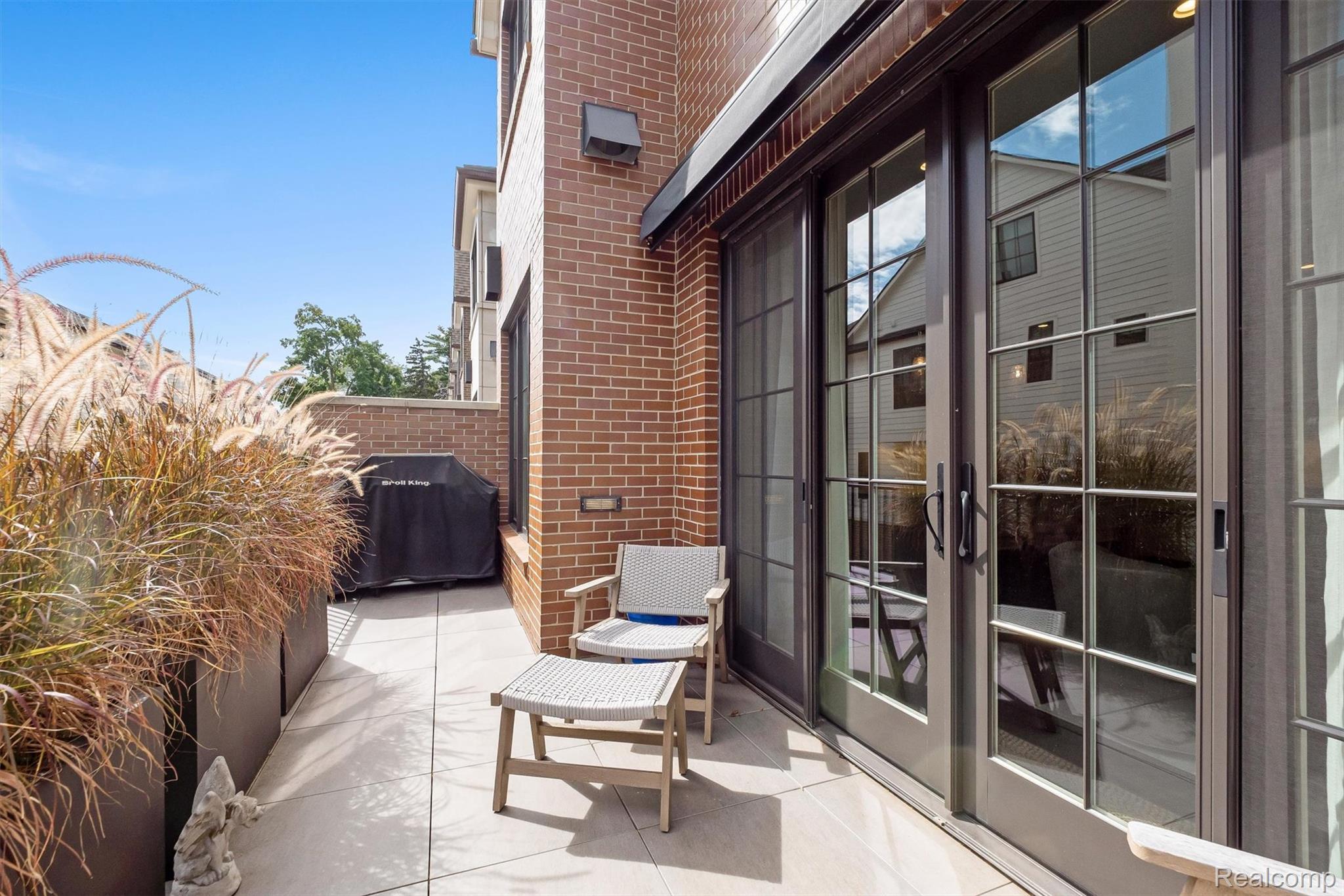 615 W Brown Street