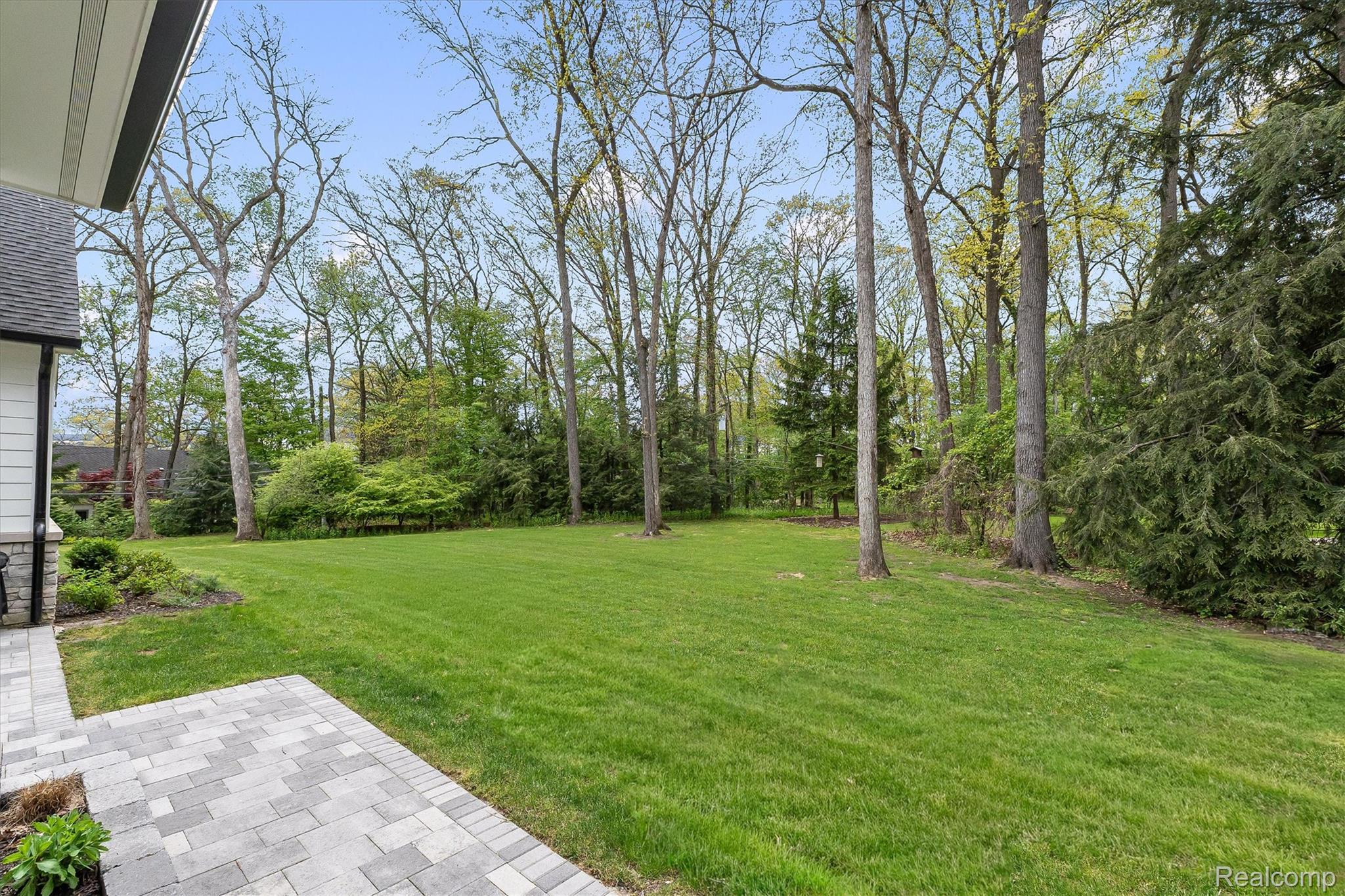 5200 Windingwood Drive