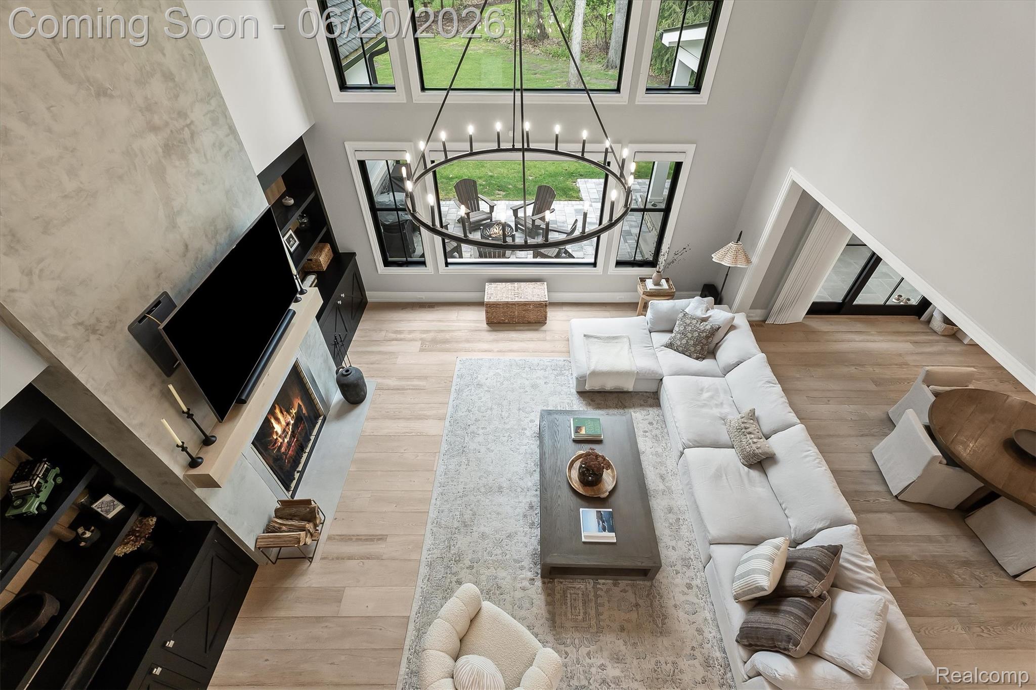 5200 Windingwood Drive