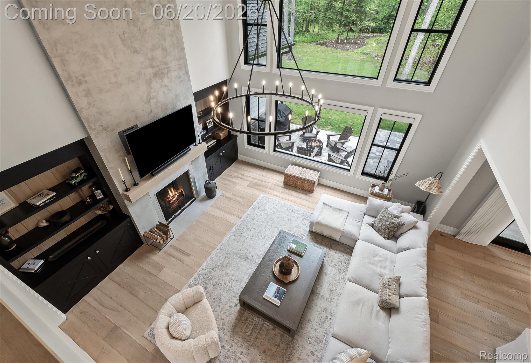 5200 Windingwood Drive
