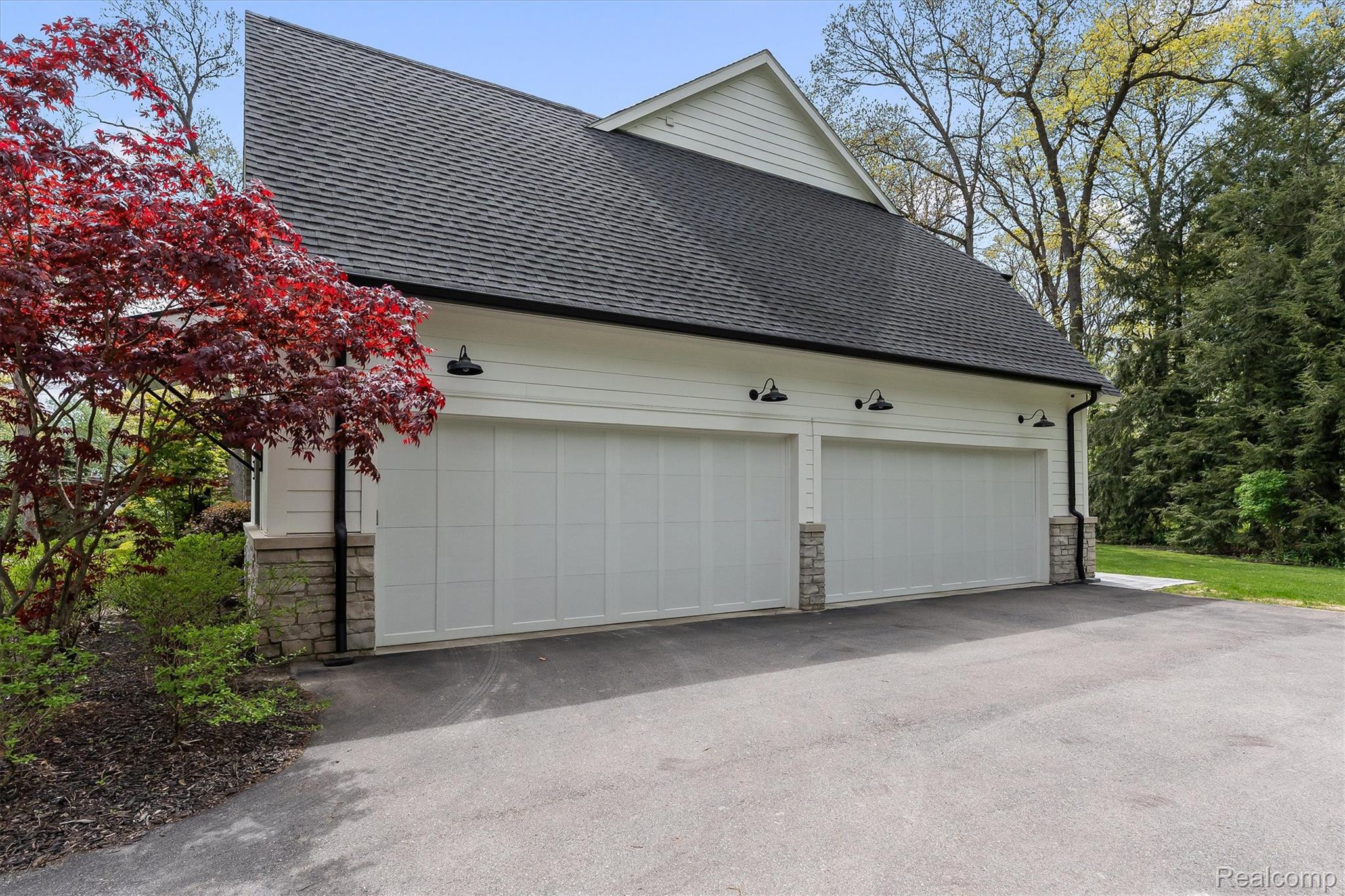 5200 Windingwood Drive