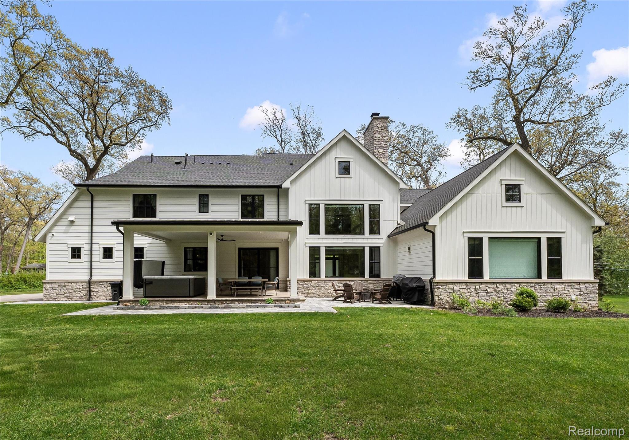 5200 Windingwood Drive