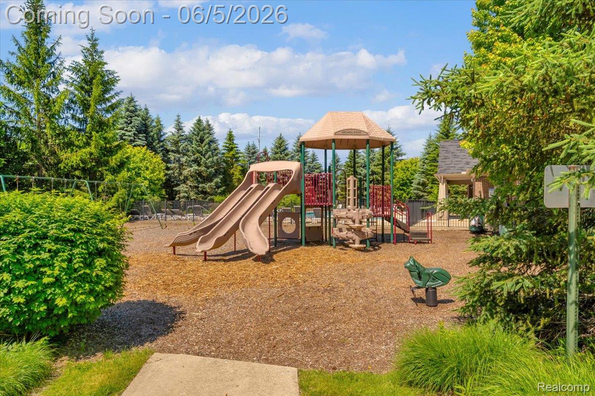 48794 Freestone Drive