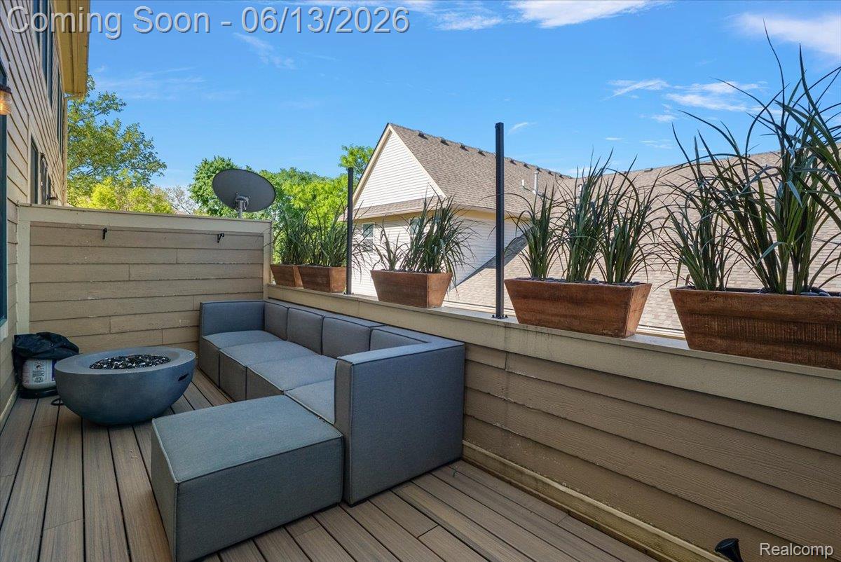 169 Paton Way 12