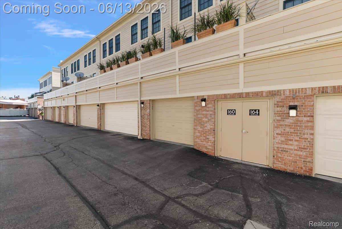 169 Paton Way 12
