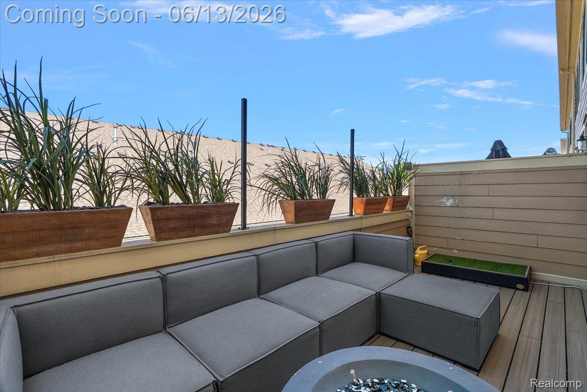 169 Paton Way 12