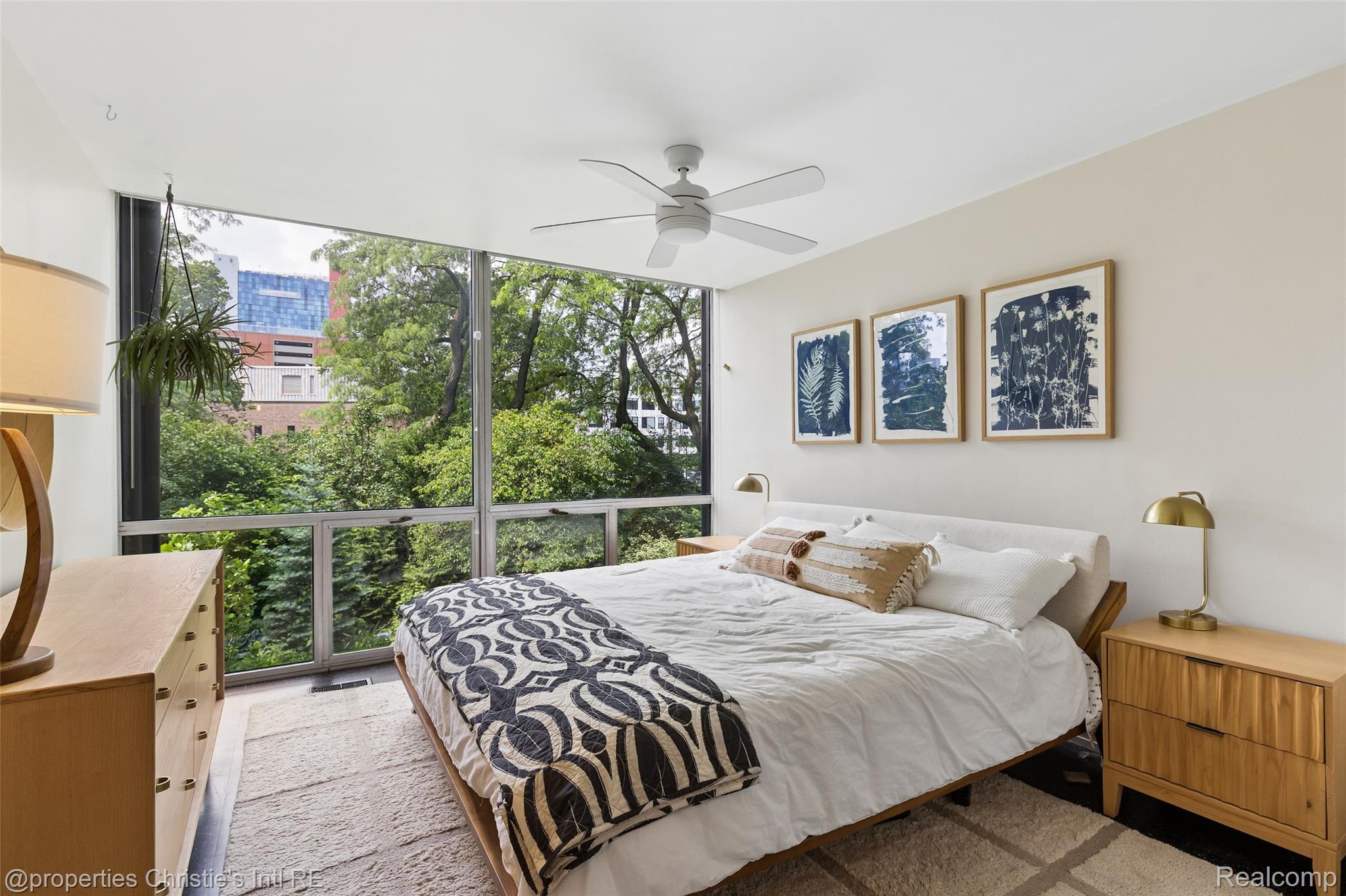 1313 Joliet Place