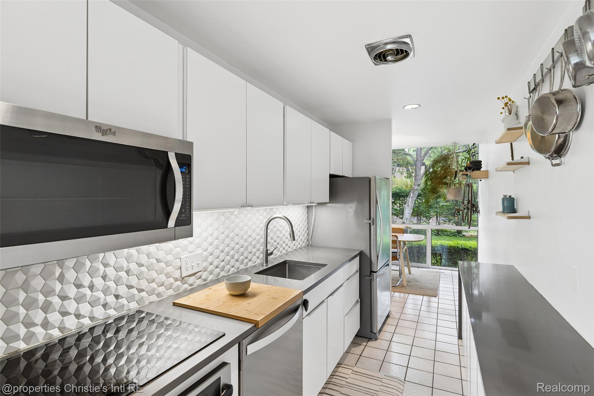 1313 Joliet Place