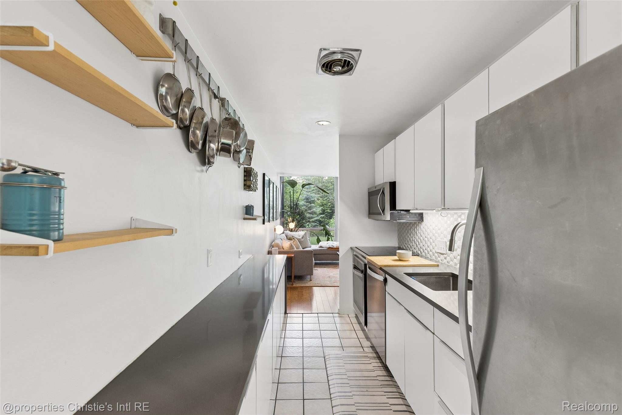 1313 Joliet Place