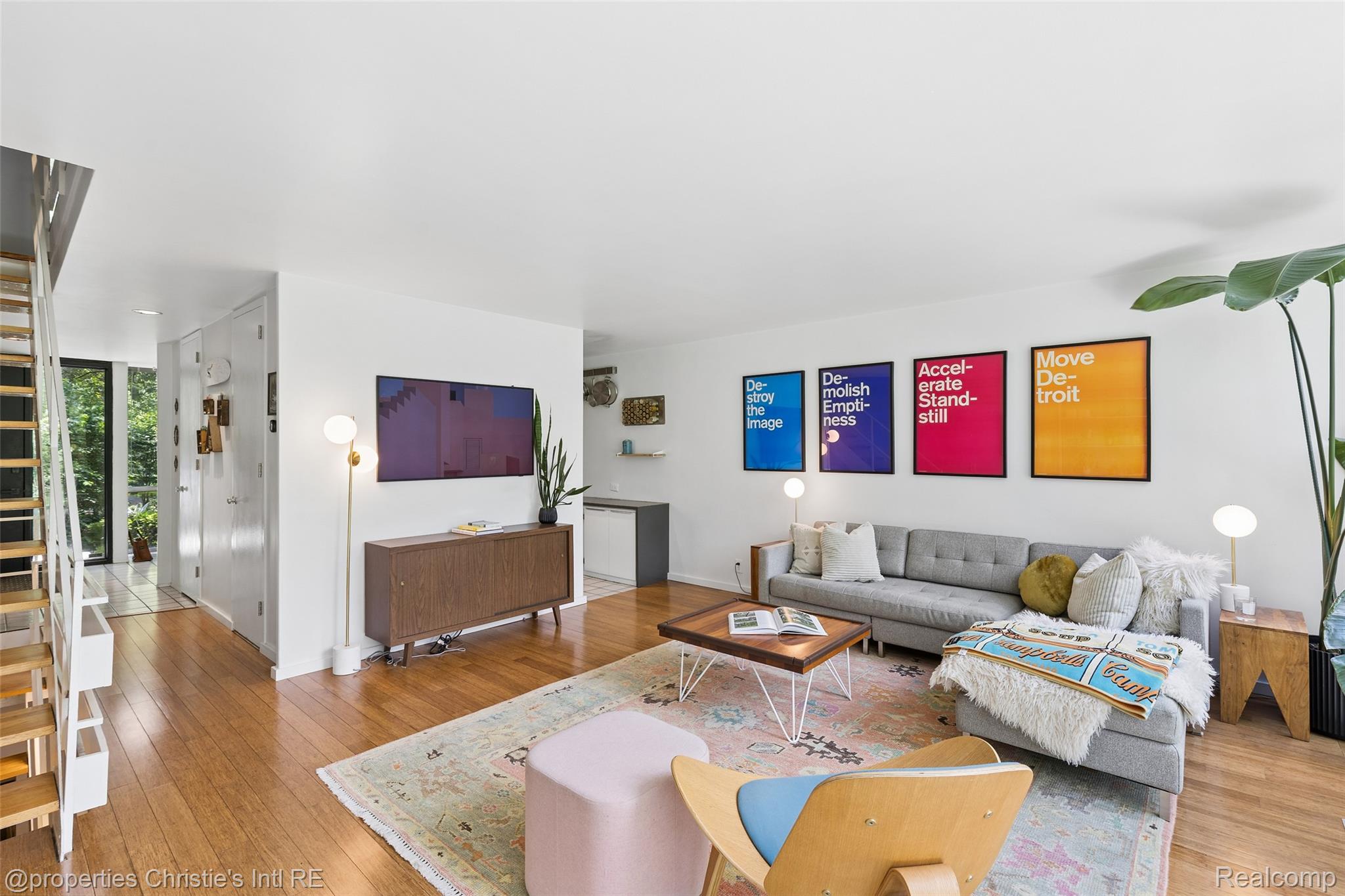 1313 Joliet Place