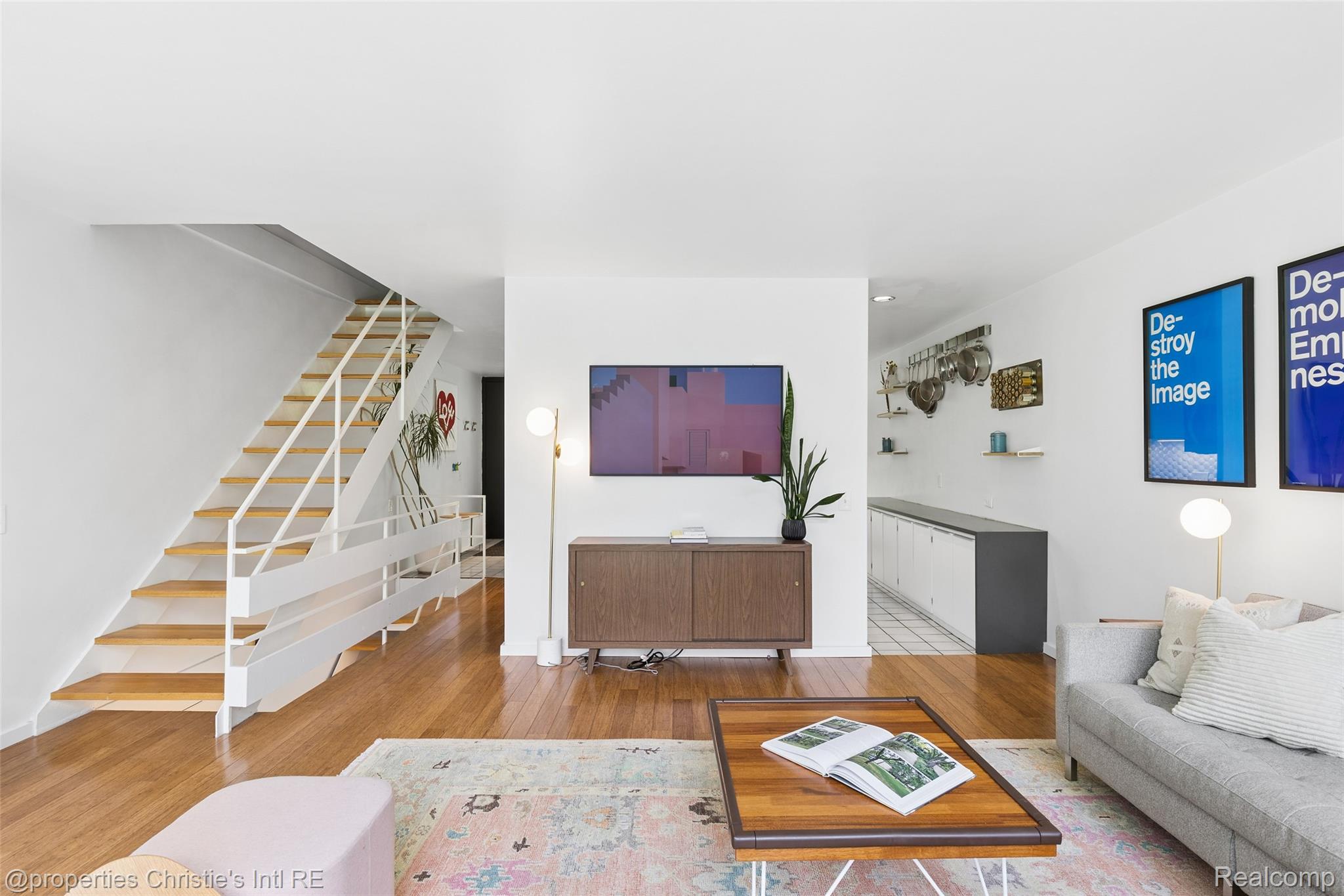 1313 Joliet Place