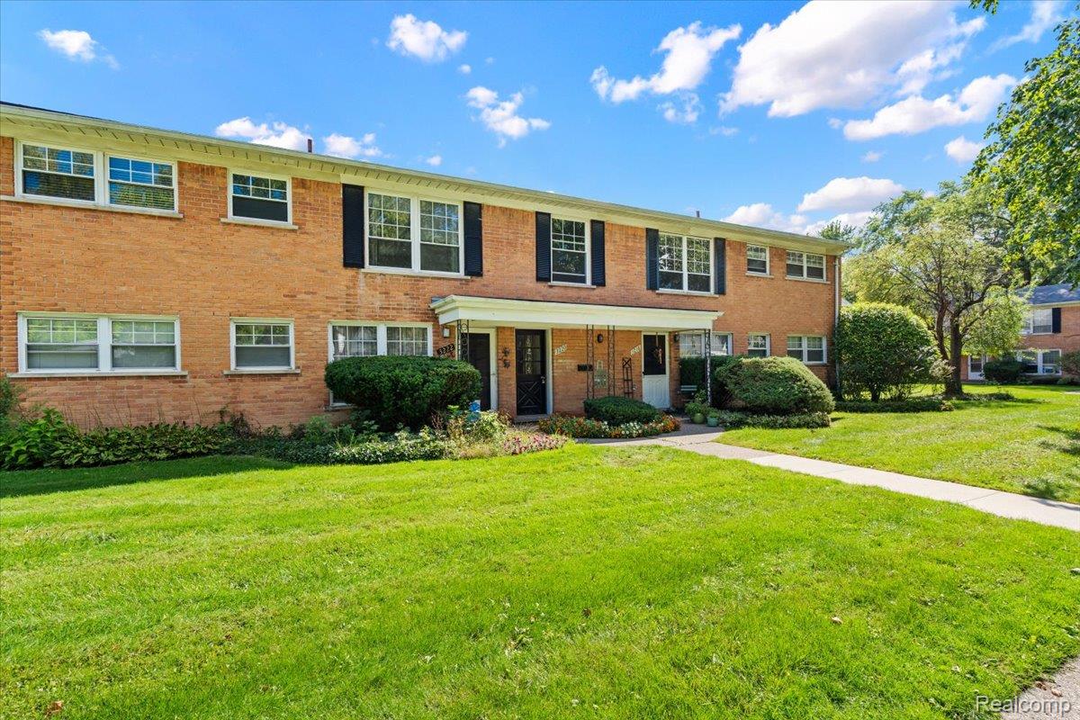 3220 Shenandoah Drive Unit: 11