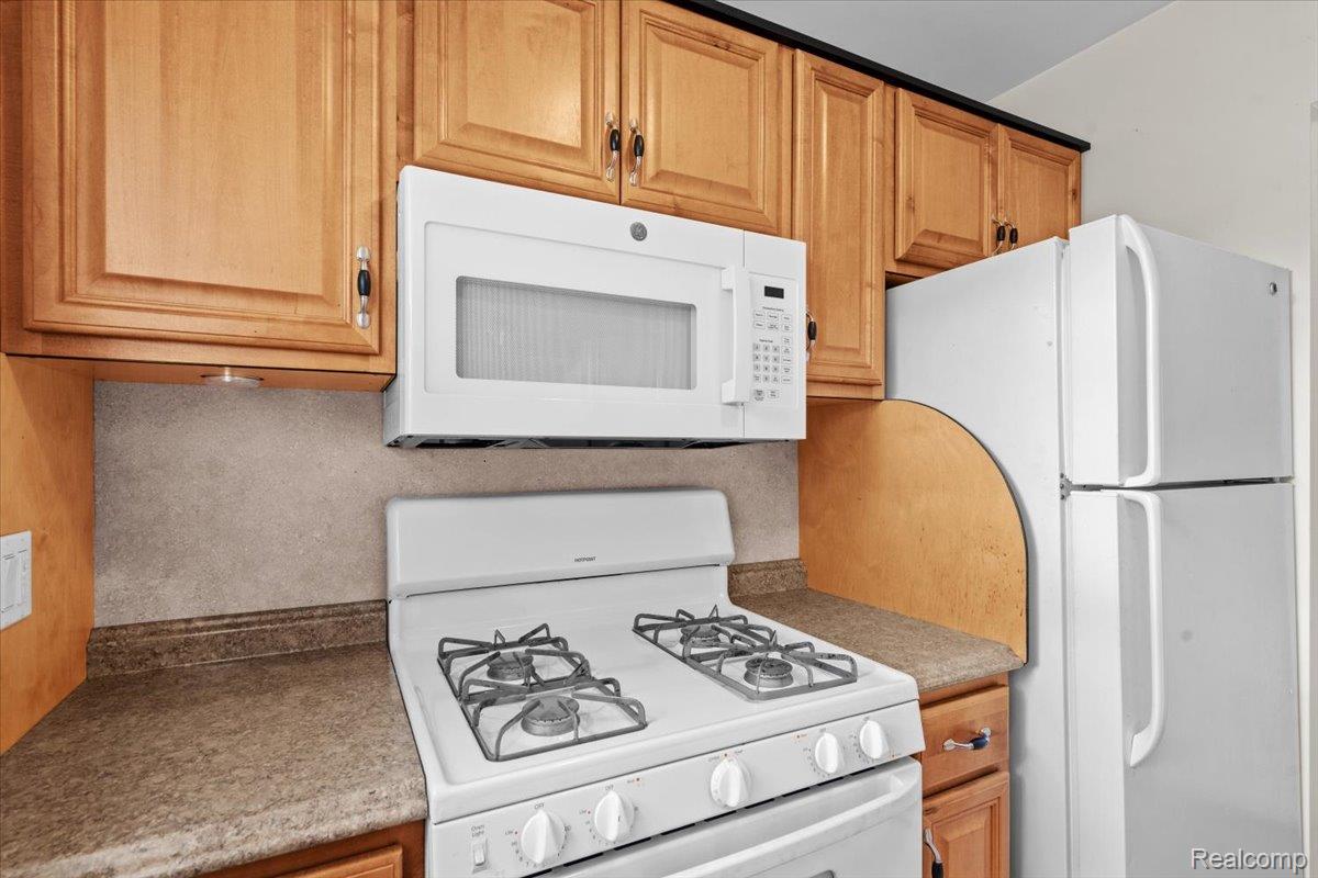 3220 Shenandoah Drive Unit: 11
