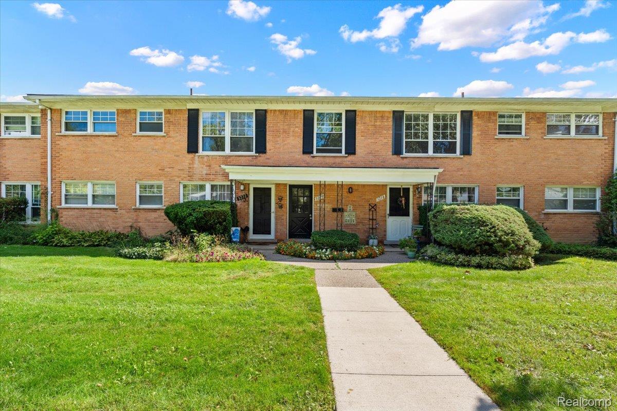 3220 Shenandoah Drive Unit: 11