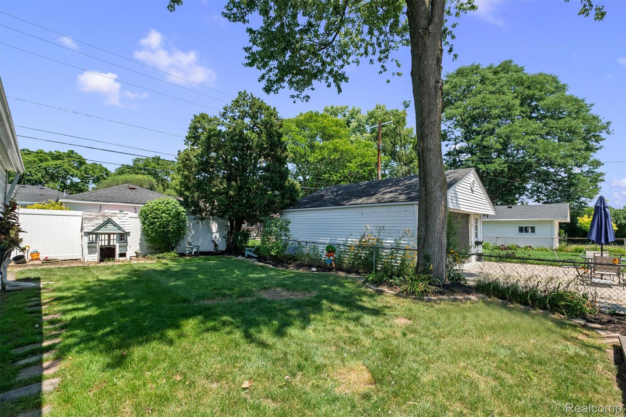 502 W Sunnybrook Drive
