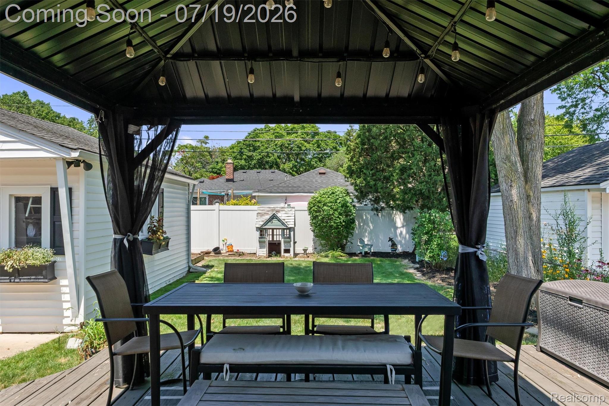 502 W Sunnybrook Drive