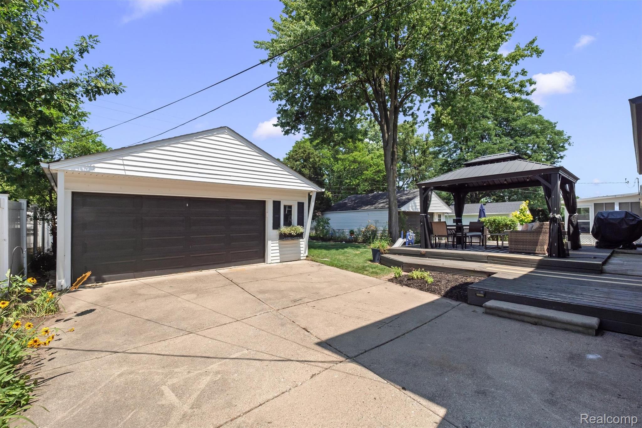 502 W Sunnybrook Drive
