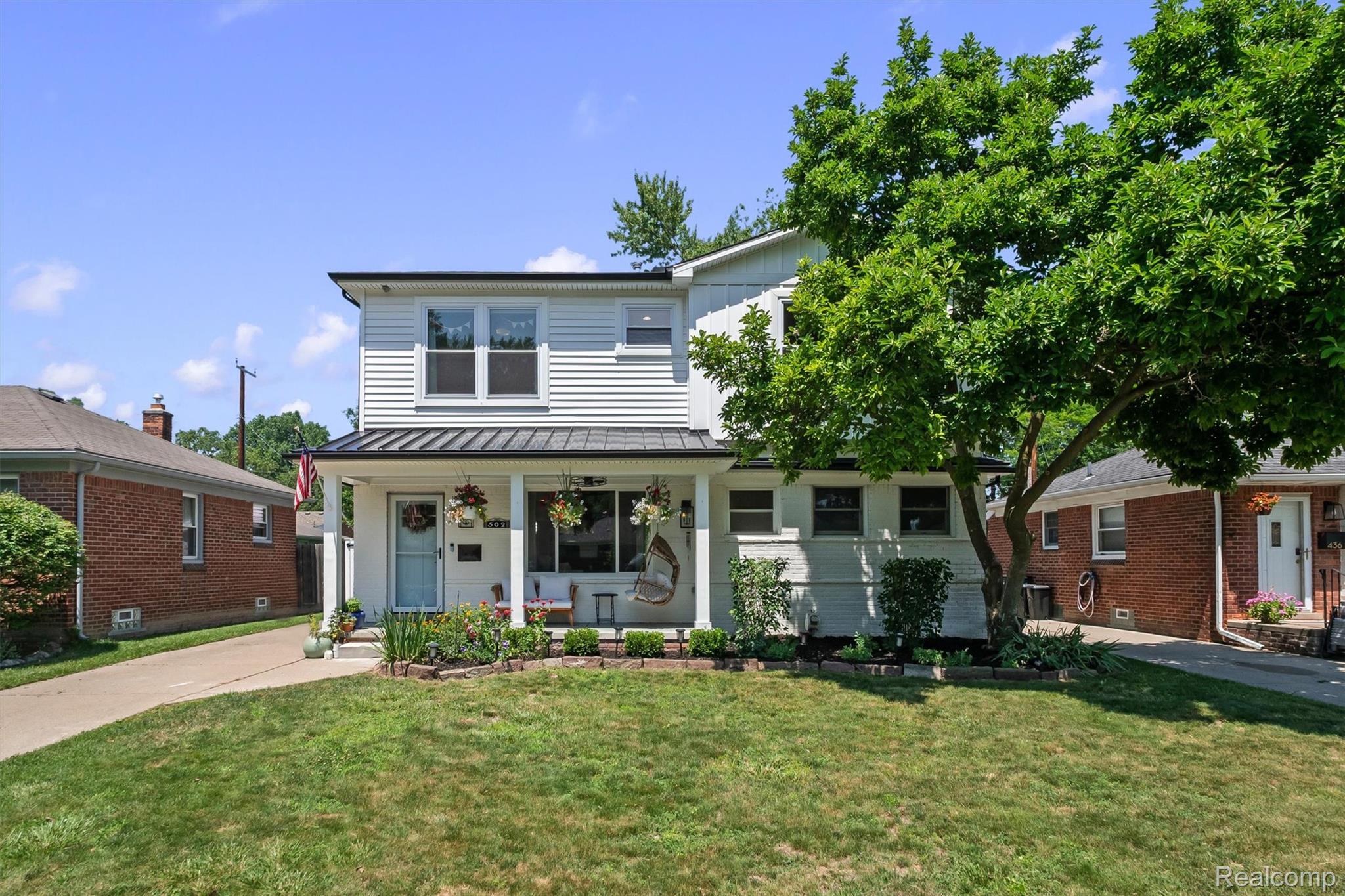 502 W Sunnybrook Drive