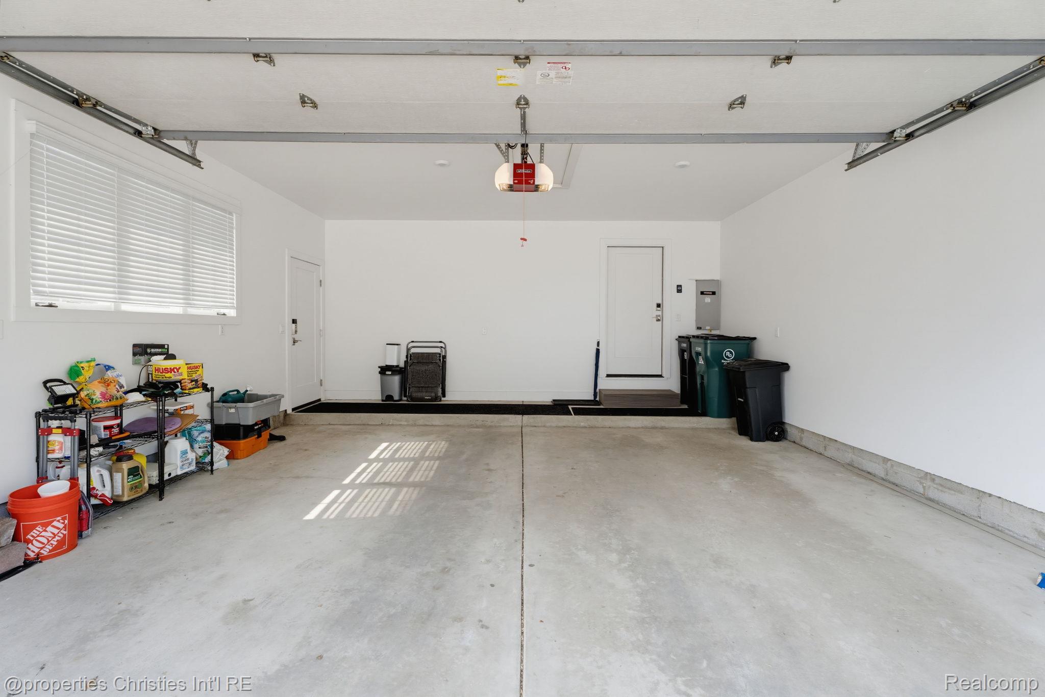 802 E Lincoln Avenue