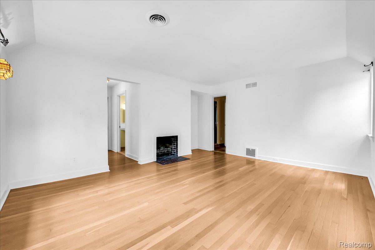455 Linden Road