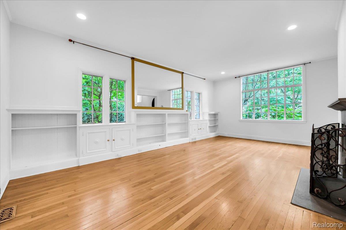 455 Linden Road
